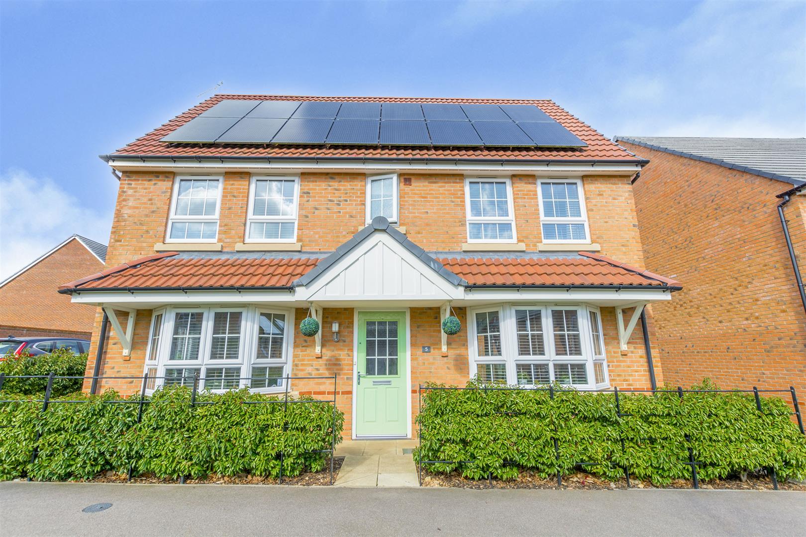 Greymede Avenue, Woodhouse Park, Nottingham Robert Ellis Estate Agents